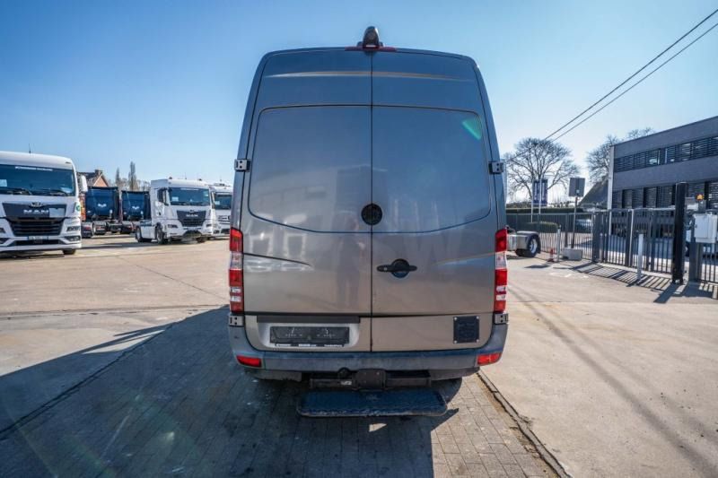 Mercedes SPRINTER 519 CDI - Van panel: gambar 5 Mercedes SPRINTER 519 CDI - Van panel: gambar 5