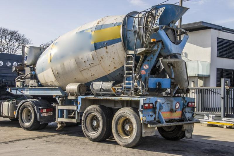 Mol BETON MIXER/MALAXEUR/MISCHER 10M3+MOTOR/MOTEUR - Semi-trailer mixer beton: gambar 4 Mol BETON MIXER/MALAXEUR/MISCHER 10M3+MOTOR/MOTEUR - Semi-trailer mixer beton: gambar 4