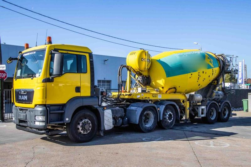 Mol MOL-BETON MIXER/MALAXEUR/MISCHER 10M3 - Semi-trailer mixer beton: gambar 1 Mol MOL-BETON MIXER/MALAXEUR/MISCHER 10M3 - Semi-trailer mixer beton: gambar 1