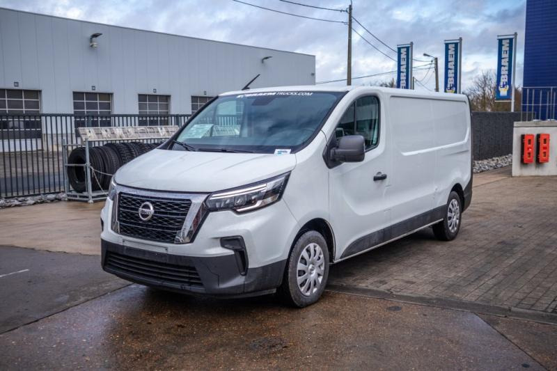 Nissan Primastar - Van kecil: gambar 1 Nissan Primastar - Van kecil: gambar 1