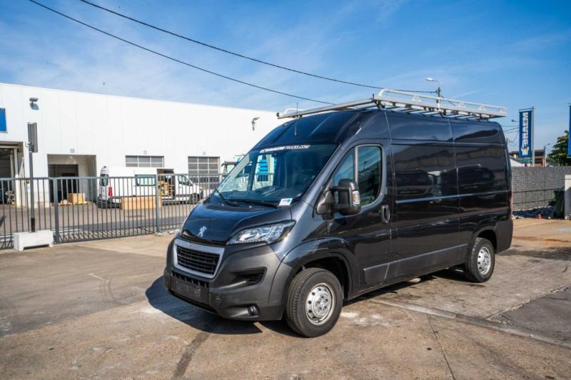 Peugeot BOXER 2.2 HDI - Van panel: gambar 1 Peugeot BOXER 2.2 HDI - Van panel: gambar 1