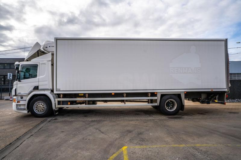 Scania P320 - THERMOKING T-1000R - Truk berpendingin: gambar 4 Scania P320 - THERMOKING T-1000R - Truk berpendingin: gambar 4
