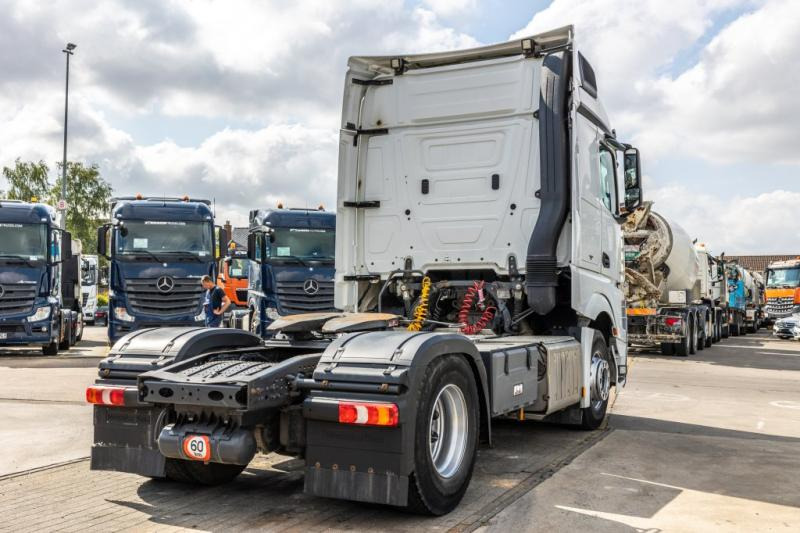 Leasing Mercedes ACTROS 1945 (1845) LS Mercedes ACTROS 1945 (1845) LS: gambar 6 Leasing Mercedes ACTROS 1945 (1845) LS Mercedes ACTROS 1945 (1845) LS: gambar 6