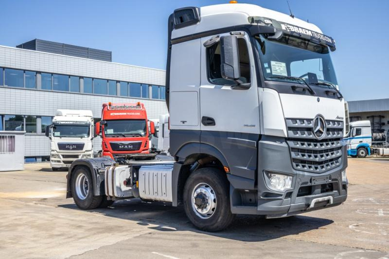 Mercedes AROCS 1845 HAD - 4X4 + HYDR. - Tractor head: gambar 2 Mercedes AROCS 1845 HAD - 4X4 + HYDR. - Tractor head: gambar 2