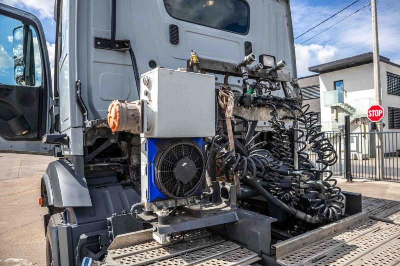 Mercedes AROCS 2648 LS - 6x4 - Tractor head: gambar 5 Mercedes AROCS 2648 LS - 6x4 - Tractor head: gambar 5