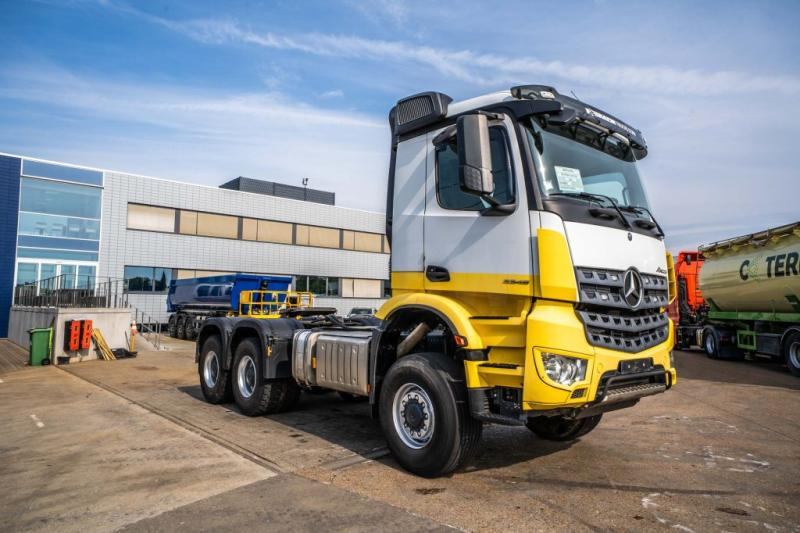 Mercedes AROCS 3345 AS - Tractor head: gambar 2 Mercedes AROCS 3345 AS - Tractor head: gambar 2
