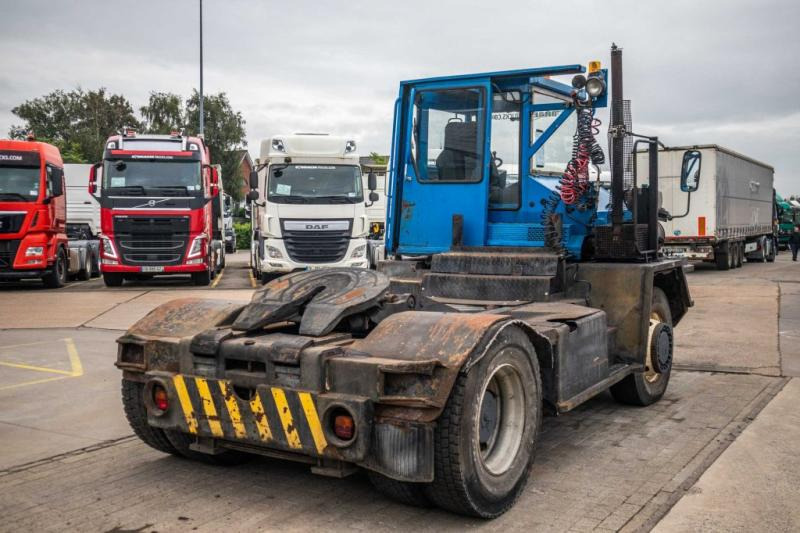 Terberg TERBERG RT28 - 4X4 - Tractor head: gambar 3 Terberg TERBERG RT28 - 4X4 - Tractor head: gambar 3