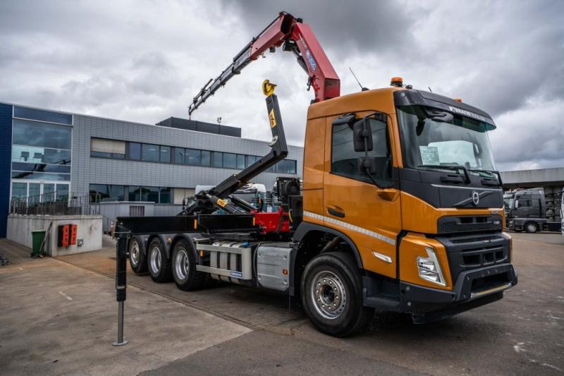 Volvo FMX 430-8x4+HMF 2820/6xhydr. - Hook lift, Truk derek: gambar 2 Volvo FMX 430-8x4+HMF 2820/6xhydr. - Hook lift, Truk derek: gambar 2
