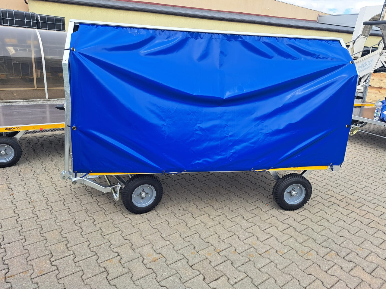 AERO-GSE BAGGAGE CART BC-ZW30-D2400 - Peralatan pendukung darat: gambar 4 AERO-GSE BAGGAGE CART BC-ZW30-D2400 - Peralatan pendukung darat: gambar 4