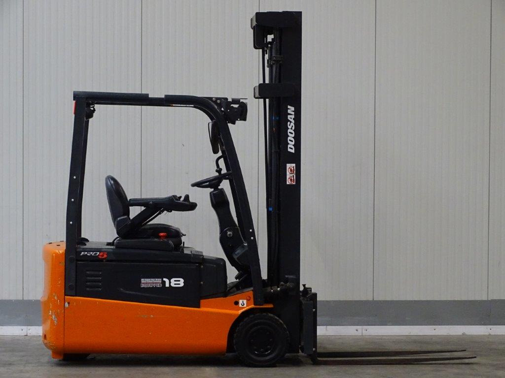 Doosan B18T-5 - TRIPLEX - Forklift listrik: gambar 5 Doosan B18T-5 - TRIPLEX - Forklift listrik: gambar 5