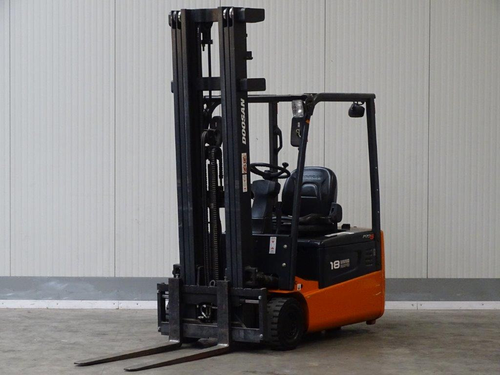 Doosan B18T-5 - TRIPLEX - Forklift listrik: gambar 1 Doosan B18T-5 - TRIPLEX - Forklift listrik: gambar 1