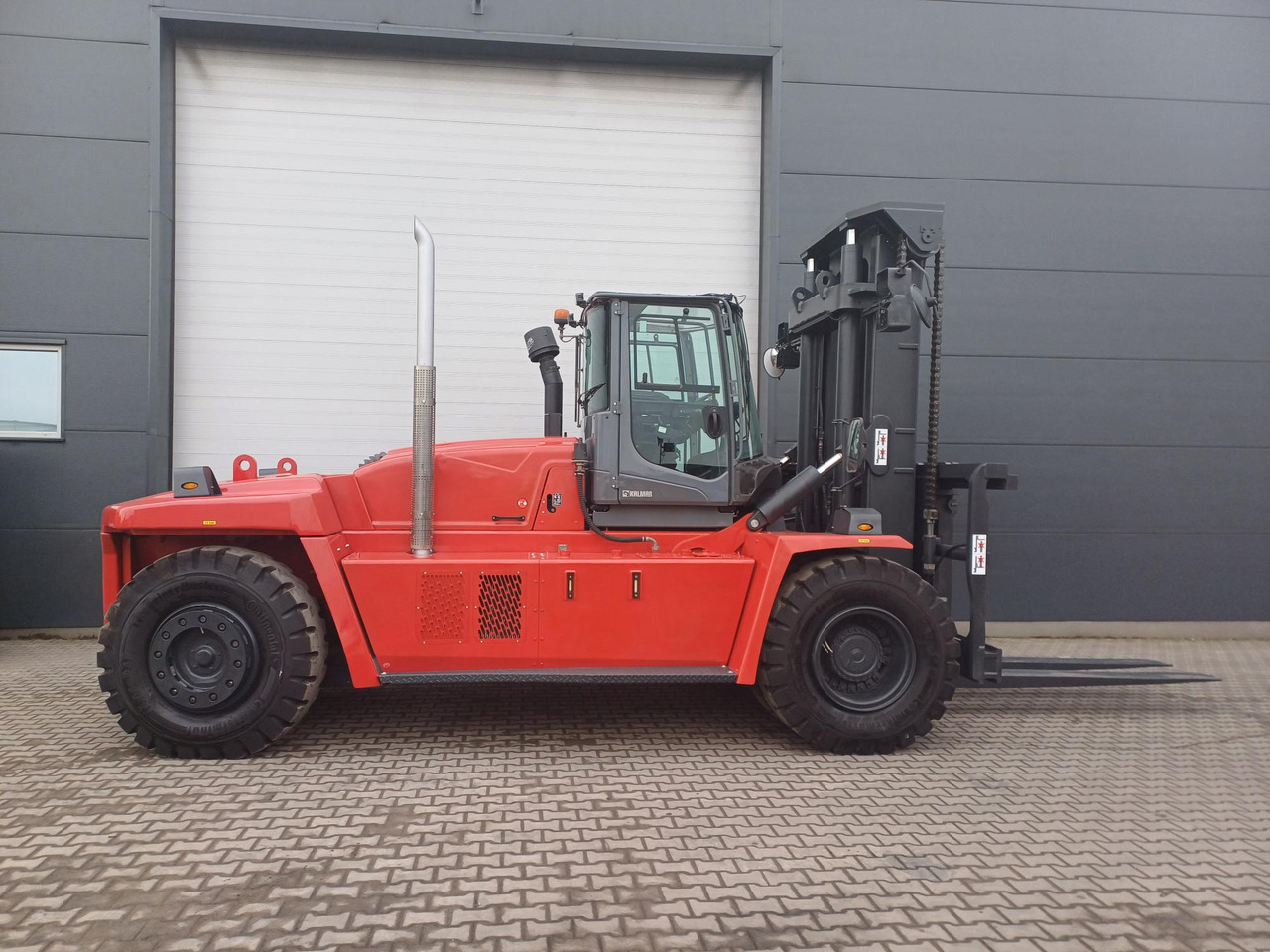 Kalmar DCG250-12LB - Forklift diesel: gambar 4 Kalmar DCG250-12LB - Forklift diesel: gambar 4