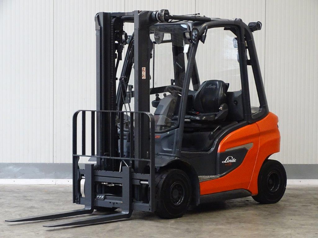 Linde H25D-01 - Forklift diesel: gambar 1 Linde H25D-01 - Forklift diesel: gambar 1
