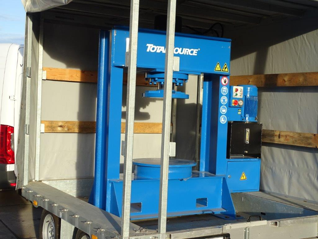 MOBILE VOLLREIFENPRESSE - Peralatan bengkel: gambar 3 MOBILE VOLLREIFENPRESSE - Peralatan bengkel: gambar 3