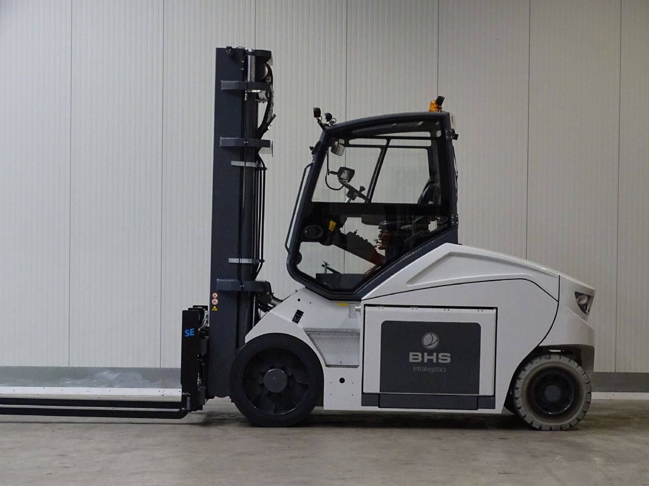 Montini MR10 - Li-ION - TRIPLEX - DEMO - Forklift listrik: gambar 5 Montini MR10 - Li-ION - TRIPLEX - DEMO - Forklift listrik: gambar 5