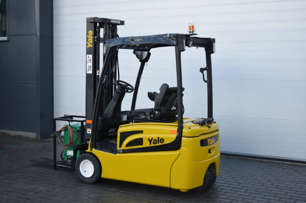 Yale ERP16VT - TRIPLEX - Forklift listrik: gambar 4 Yale ERP16VT - TRIPLEX - Forklift listrik: gambar 4