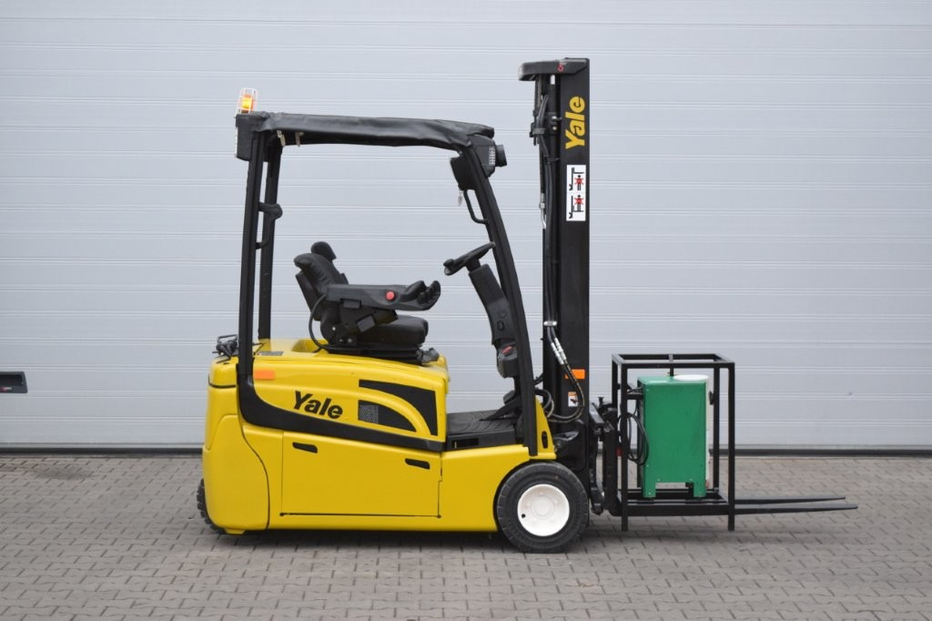 Yale ERP16VT - TRIPLEX - Forklift listrik: gambar 3 Yale ERP16VT - TRIPLEX - Forklift listrik: gambar 3