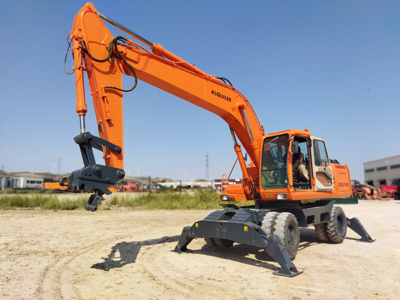 DAEWOO 210 W-V M4E (LOC) - Ekskavator roda: gambar 1 DAEWOO 210 W-V M4E (LOC) - Ekskavator roda: gambar 1