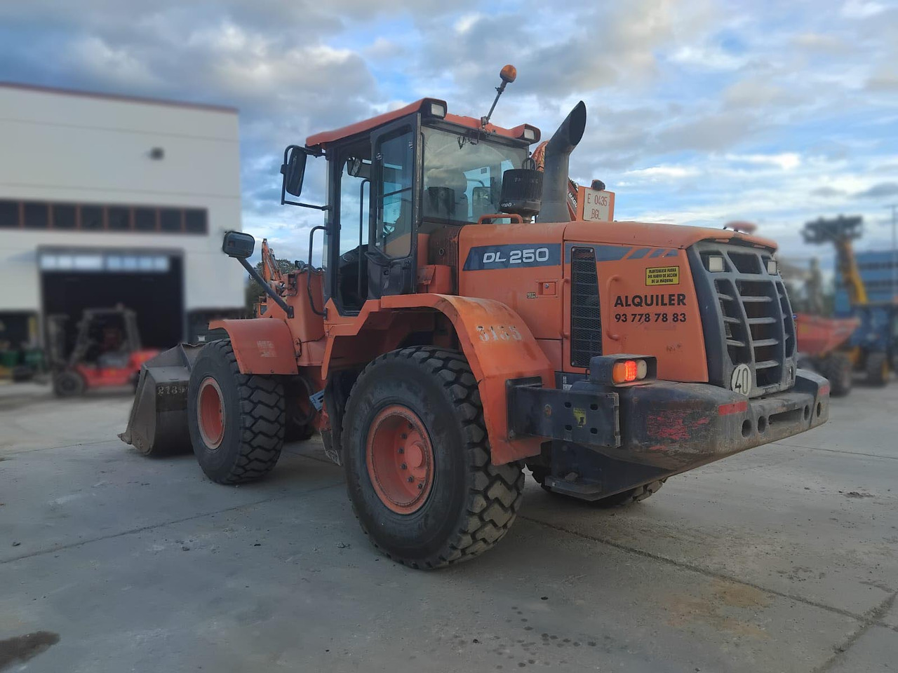 DOOSAN DL250-3 - Wheel loader: gambar 4 DOOSAN DL250-3 - Wheel loader: gambar 4