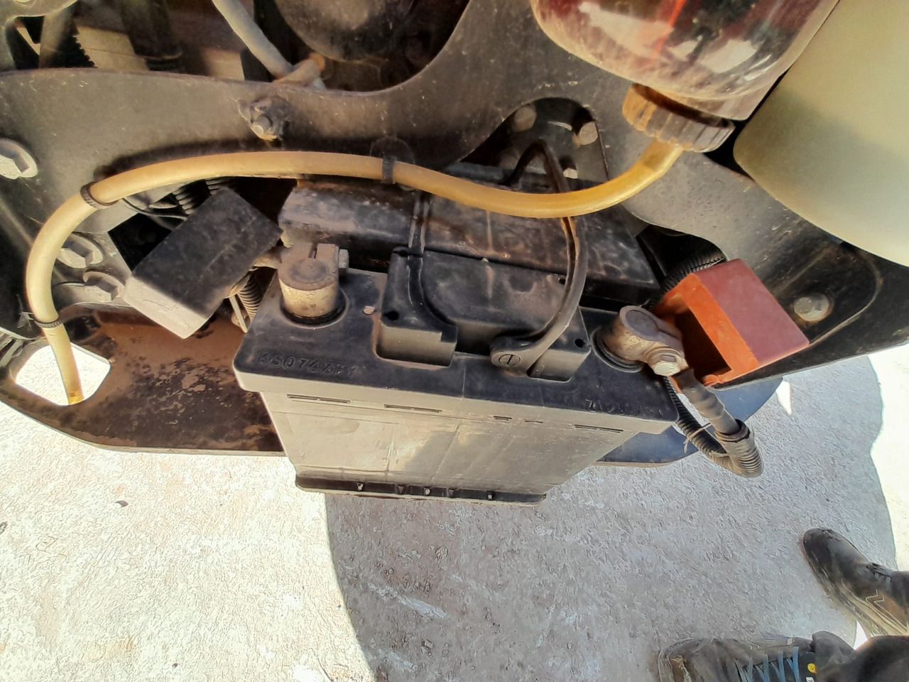 Ekskavator mini JCB 15C: gambar 9