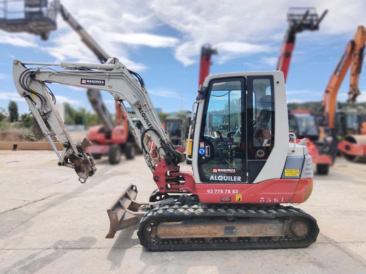 TAKEUCHI TB250 - Ekskavator mini: gambar 1 TAKEUCHI TB250 - Ekskavator mini: gambar 1