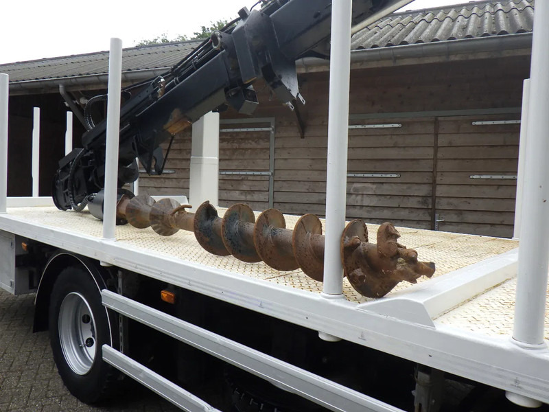 Iveco EuroCargo 140 140-250 / 6 cilinder / Manual /Bladgeveerd / Hiab X-HIDUO 158 Radiografisch / Drilling / Winch - Truk derek: gambar 5 Iveco EuroCargo 140 140-250 / 6 cilinder / Manual /Bladgeveerd / Hiab X-HIDUO 158 Radiografisch / Drilling / Winch - Truk derek: gambar 5