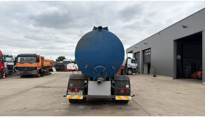 DAF 75 ATI 270 (10500 L / MANUAL PUMP / MANUAL GEARBOX / STEEL SUSP. / LAMES / POMPE MANUELLE) - Truk vakum: gambar 5 DAF 75 ATI 270 (10500 L / MANUAL PUMP / MANUAL GEARBOX / STEEL SUSP. / LAMES / POMPE MANUELLE) - Truk vakum: gambar 5