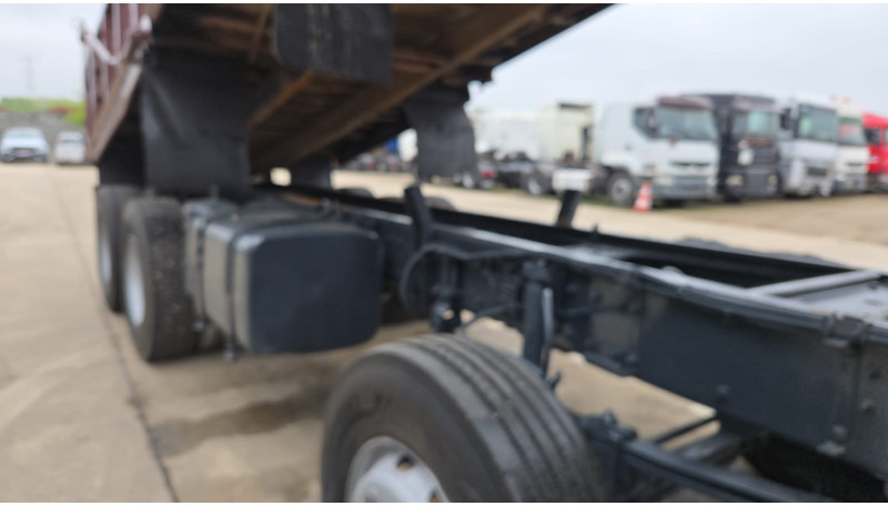 Truk jungkit DAF 85 CF 340 (EURO 2 / MANUAL PUMP / STEEL SUSP. / POSSIBLE AS CHASSIS / 8X4): gambar 18