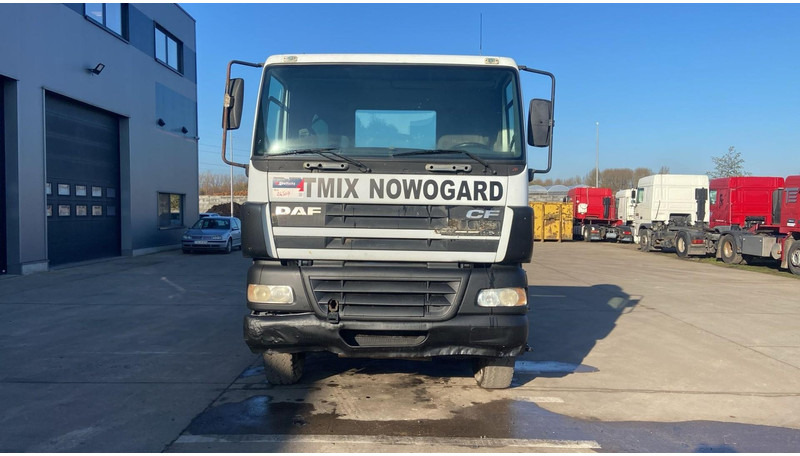 DAF CF 85.380 (EURO 3 / MANUAL GEARBOX / BOITE MANUELLE / BIG HUB / GRAND PONT / LAMES) - Truk sasis: gambar 2 DAF CF 85.380 (EURO 3 / MANUAL GEARBOX / BOITE MANUELLE / BIG HUB / GRAND PONT / LAMES) - Truk sasis: gambar 2