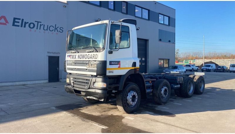 DAF CF 85.380 (EURO 3 / MANUAL GEARBOX / BOITE MANUELLE / BIG HUB / GRAND PONT / LAMES) - Truk sasis: gambar 1 DAF CF 85.380 (EURO 3 / MANUAL GEARBOX / BOITE MANUELLE / BIG HUB / GRAND PONT / LAMES) - Truk sasis: gambar 1