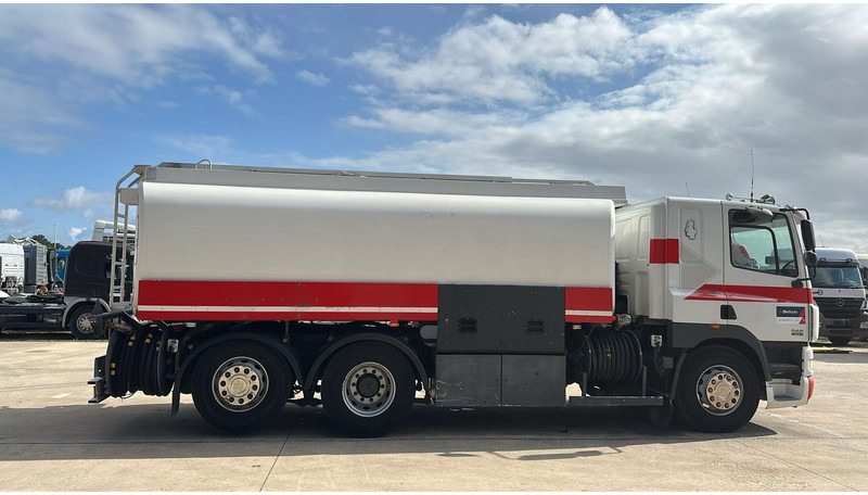 DAF CF 85.430 (20270 LITERS / EURO 3 / TOP CONDITION !!! / PARFAIT ETAT / 6X2 / BOITE MANUELLE) - Truk tangki: gambar 4 DAF CF 85.430 (20270 LITERS / EURO 3 / TOP CONDITION !!! / PARFAIT ETAT / 6X2 / BOITE MANUELLE) - Truk tangki: gambar 4