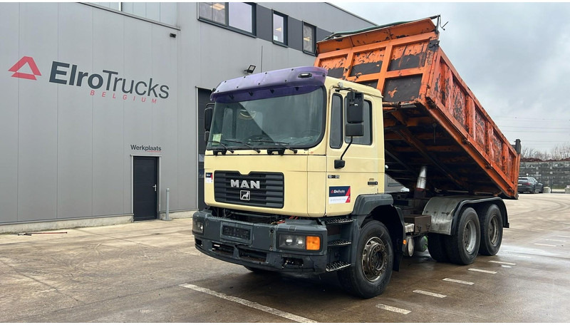 MAN 26.284 (6 CYLINDER / STEEL SUSP. / LAMES / BIG AXLE / GRAND PONT) - Truk jungkit: gambar 1 MAN 26.284 (6 CYLINDER / STEEL SUSP. / LAMES / BIG AXLE / GRAND PONT) - Truk jungkit: gambar 1