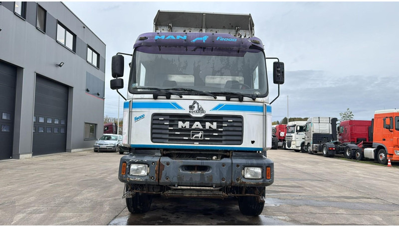 MAN 41.414 (6 CYLINDER / STEEL SUSP. / LAMES / BIG AXLE / GRAND PONT) - Truk jungkit: gambar 2 MAN 41.414 (6 CYLINDER / STEEL SUSP. / LAMES / BIG AXLE / GRAND PONT) - Truk jungkit: gambar 2