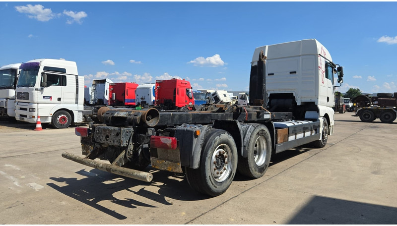 MAN TGA 26.440 (MANUAL GEARBOX / FRONT STEEL / 6X2 / BOITE MANUELLE / DEVANT LAMES) - Truk sasis: gambar 5 MAN TGA 26.440 (MANUAL GEARBOX / FRONT STEEL / 6X2 / BOITE MANUELLE / DEVANT LAMES) - Truk sasis: gambar 5