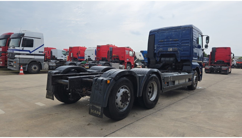 MAN TGA 26.460 (MANUAL PUMP / POMPE MANUELLE / MANUAL GEARBOX / BOITE MANUELLE / 6X2 / FRONT STEEL / DEVANT LAMES) - Truk sasis: gambar 5 MAN TGA 26.460 (MANUAL PUMP / POMPE MANUELLE / MANUAL GEARBOX / BOITE MANUELLE / 6X2 / FRONT STEEL / DEVANT LAMES) - Truk sasis: gambar 5