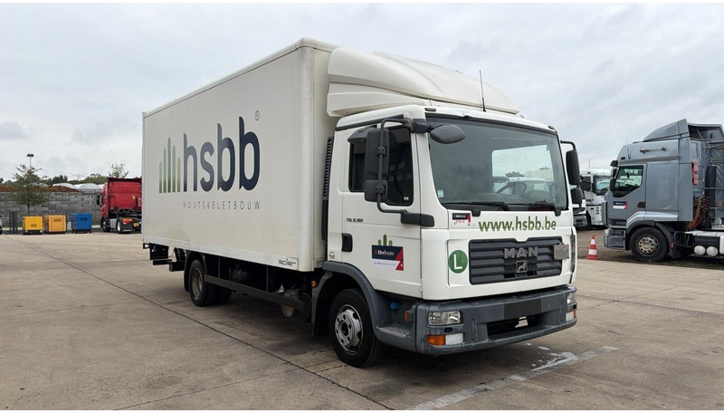 MAN TGL 8.180 (BELGIAN TRUCK / PERFECT CONDITION / MANUAL GEARBOX / LAMES / STEEL SUSP.) - Truk box: gambar 3 MAN TGL 8.180 (BELGIAN TRUCK / PERFECT CONDITION / MANUAL GEARBOX / LAMES / STEEL SUSP.) - Truk box: gambar 3