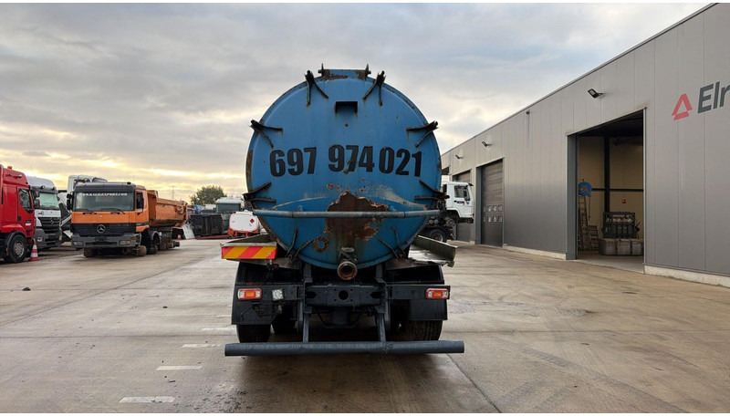 Mercedes-Benz ACTROS 2531 (16000 L / GRAND PONT / EPS / 6X2 / 3 PEDALES / V6) - Truk vakum: gambar 5 Mercedes-Benz ACTROS 2531 (16000 L / GRAND PONT / EPS / 6X2 / 3 PEDALES / V6) - Truk vakum: gambar 5