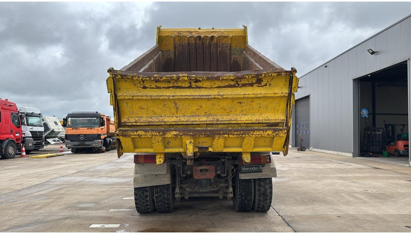 Mercedes-Benz ACTROS 2640 (EPS / LAMES / GRAND PONT / 6X4 / 3 PEDALES) - Truk jungkit: gambar 5 Mercedes-Benz ACTROS 2640 (EPS / LAMES / GRAND PONT / 6X4 / 3 PEDALES) - Truk jungkit: gambar 5