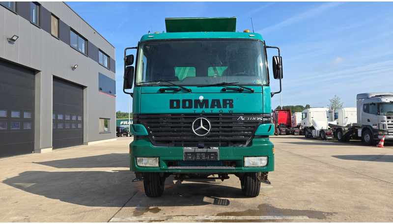 Mercedes-Benz Actros 3331 (BOITE MANUELLE / 6X6 / LAMES / GRAND PONT / V6) - Truk jungkit: gambar 2 Mercedes-Benz Actros 3331 (BOITE MANUELLE / 6X6 / LAMES / GRAND PONT / V6) - Truk jungkit: gambar 2