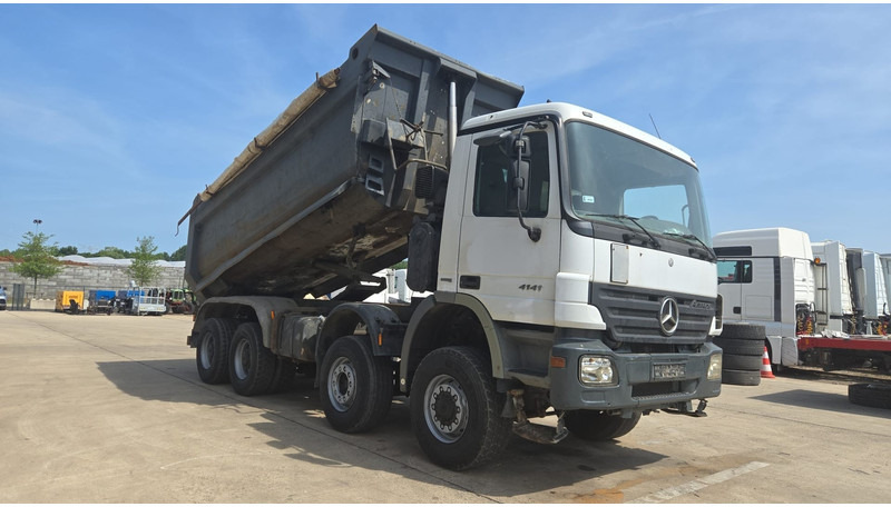 Mercedes-Benz Actros 4141 (EPS / 8X6 / GRAND PONT / BIG AXLE / LAMES / STEEL / V6) - Truk jungkit: gambar 3 Mercedes-Benz Actros 4141 (EPS / 8X6 / GRAND PONT / BIG AXLE / LAMES / STEEL / V6) - Truk jungkit: gambar 3