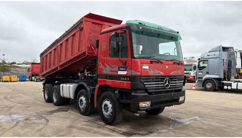 Mercedes-Benz Actros 4143 (GRAND PONT / BOITE MANUELLE / LAMES / 8X4 / STEEL SUSP.) - Truk jungkit: gambar 3 Mercedes-Benz Actros 4143 (GRAND PONT / BOITE MANUELLE / LAMES / 8X4 / STEEL SUSP.) - Truk jungkit: gambar 3