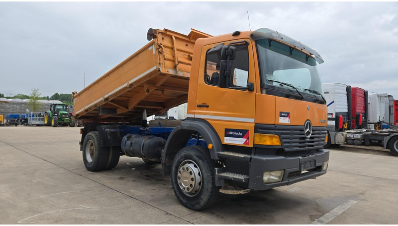 Mercedes-Benz Atego 1928 (PARFAIT ETAT / BOITE MANUELLE / GRAND PONT / LAMES) - Truk jungkit: gambar 3 Mercedes-Benz Atego 1928 (PARFAIT ETAT / BOITE MANUELLE / GRAND PONT / LAMES) - Truk jungkit: gambar 3