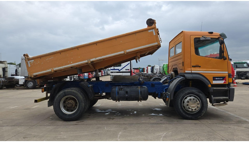 Mercedes-Benz Atego 1928 (PARFAIT ETAT / BOITE MANUELLE / GRAND PONT / LAMES) - Truk jungkit: gambar 4 Mercedes-Benz Atego 1928 (PARFAIT ETAT / BOITE MANUELLE / GRAND PONT / LAMES) - Truk jungkit: gambar 4