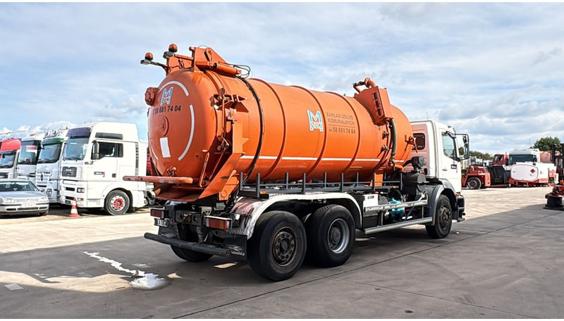 Mercedes-Benz Atego 2528 (14500L / LAMES DEVANT / 6X2 / BOITE MANUELLE) - Truk vakum: gambar 4 Mercedes-Benz Atego 2528 (14500L / LAMES DEVANT / 6X2 / BOITE MANUELLE) - Truk vakum: gambar 4