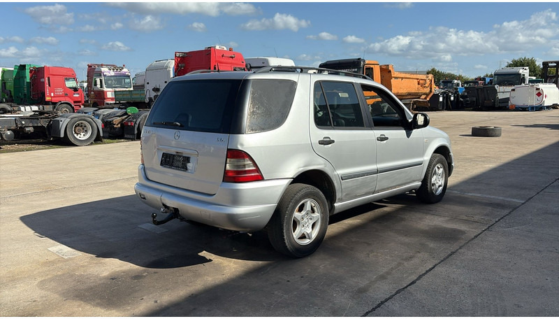 Mercedes-Benz M-Klasse ML 270 CDI - Mobil SUV: gambar 4 Mercedes-Benz M-Klasse ML 270 CDI - Mobil SUV: gambar 4