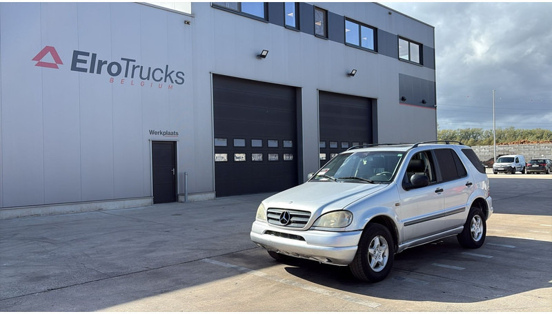 Mercedes-Benz M-Klasse ML 270 CDI - Mobil SUV: gambar 1 Mercedes-Benz M-Klasse ML 270 CDI - Mobil SUV: gambar 1