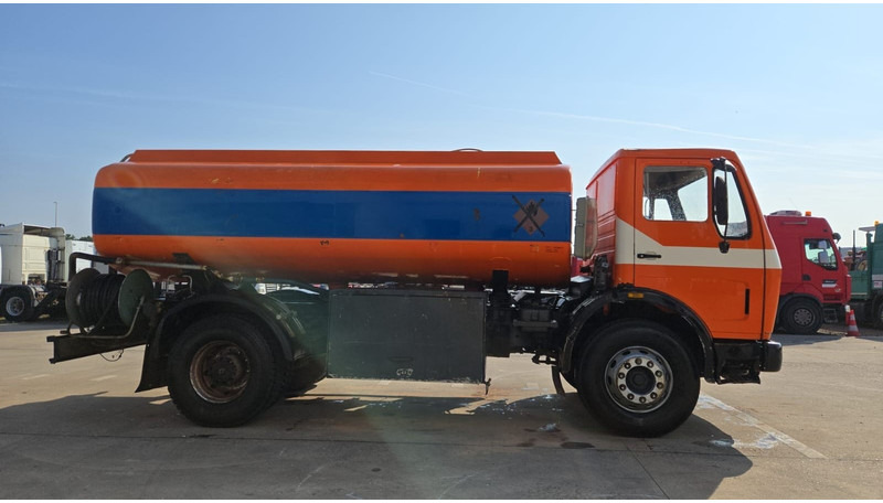 Mercedes-Benz SK 1619 (12.400L / GERMAN TRUCK / CAMION ALLEMAGNE / LAMES / GRAND PONT / V6) - Truk tangki: gambar 4 Mercedes-Benz SK 1619 (12.400L / GERMAN TRUCK / CAMION ALLEMAGNE / LAMES / GRAND PONT / V6) - Truk tangki: gambar 4