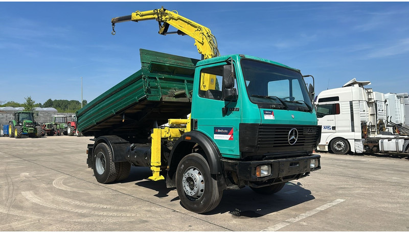 Mercedes-Benz SK 1722 (4X4 / LAMES / GRAND PONT / GRUE / TRES PROPRE / BIG HUB / STEEL SUSP. / V6) - Truk jungkit, Truk derek: gambar 3 Mercedes-Benz SK 1722 (4X4 / LAMES / GRAND PONT / GRUE / TRES PROPRE / BIG HUB / STEEL SUSP. / V6) - Truk jungkit, Truk derek: gambar 3