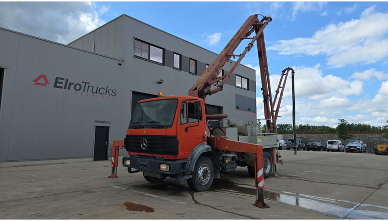 Mercedes-Benz SK 1824 (V6 / LAMES / GRAND PONT / PUTZMEISTER 24M/ JOYSTICK / RADIO) - Truk pompa beton: gambar 1 Mercedes-Benz SK 1824 (V6 / LAMES / GRAND PONT / PUTZMEISTER 24M/ JOYSTICK / RADIO) - Truk pompa beton: gambar 1