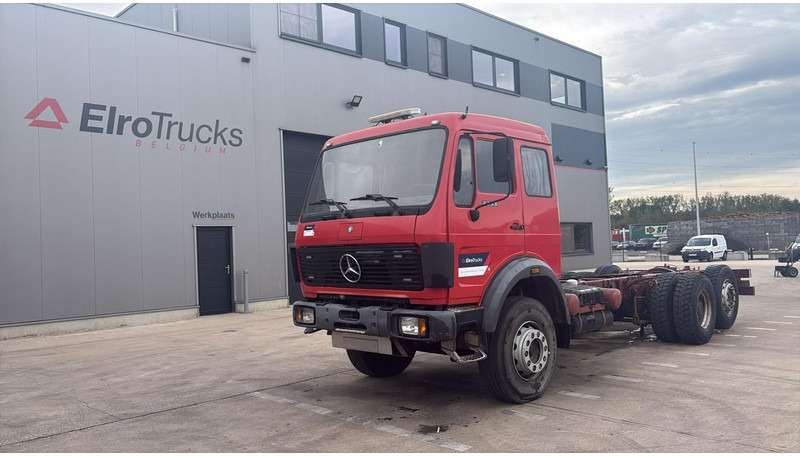 Mercedes-Benz SK 2233 (GRAND PONT / V8 AVEC 2X TURBO / BIG AXLE) - Truk sasis: gambar 1 Mercedes-Benz SK 2233 (GRAND PONT / V8 AVEC 2X TURBO / BIG AXLE) - Truk sasis: gambar 1